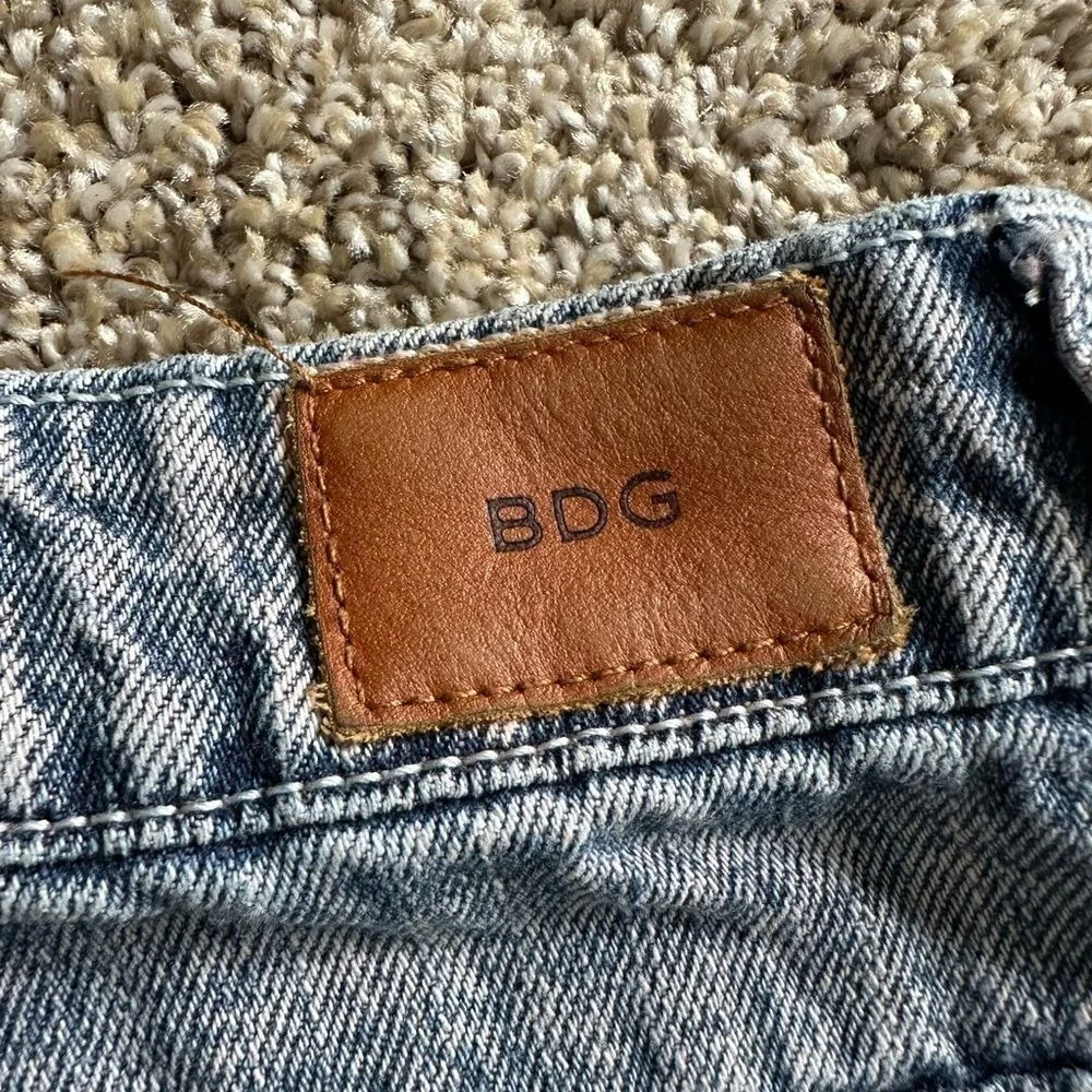 BDG Denim Shorts Women's High Waisted Frayed‎ Hem Acid Wash Blue Distressed